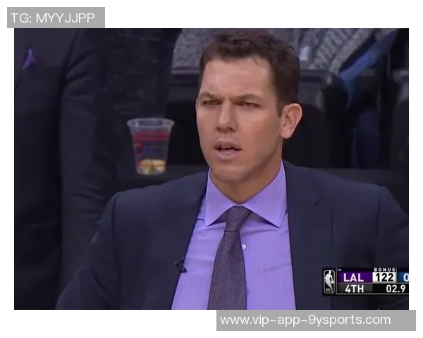 罗杰斯质疑VAR决策为何不让主裁判亲自查看误判情况 罗杰斯质疑VAR决策为何不让主裁判亲自查看误判情况