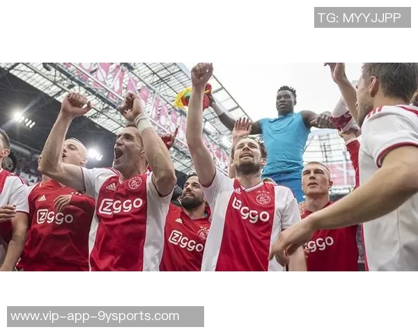 阿贾克斯荷甲表现强劲却在欧冠遭遇惨败排名倒数第二 阿贾克斯荷甲表现强劲却在欧冠遭遇惨败排名倒数第二