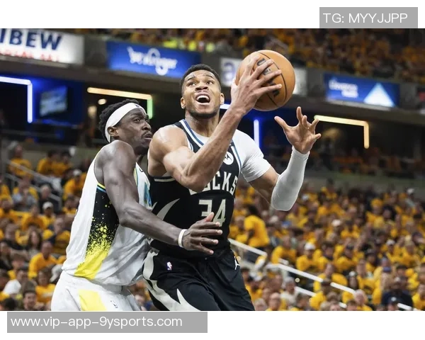 利拉德分享字母哥送的新款签名球鞋展现深厚友谊与团队精神 利拉德分享字母哥送的新款签名球鞋展现深厚友谊与团队精神