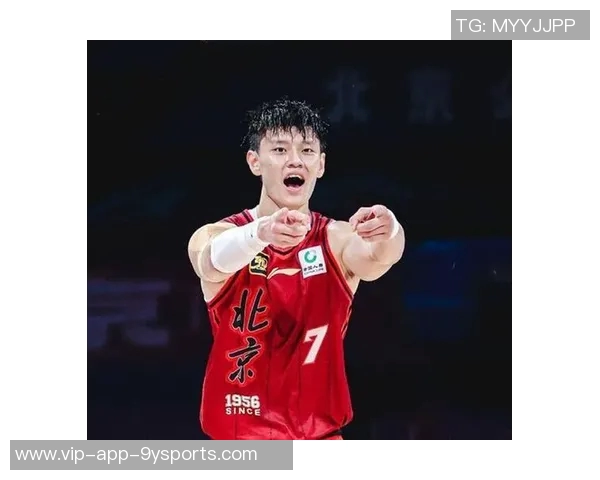 曾凡博透露重伤经历腰伤与脑部后遗症影响生活与职业发展 曾凡博透露重伤经历腰伤与脑部后遗症影响生活与职业发展