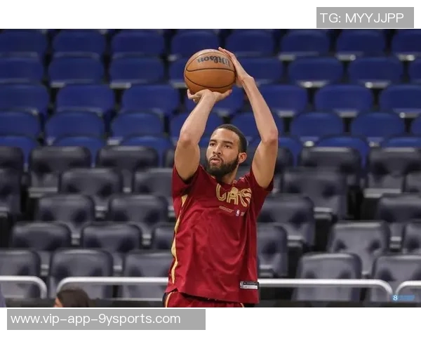 高炮台莫布里上半场表现出色贡献10分5板2助1帽三分命中率高达667 高炮台莫布里上半场表现出色贡献10分5板2助1帽三分命中率高达667