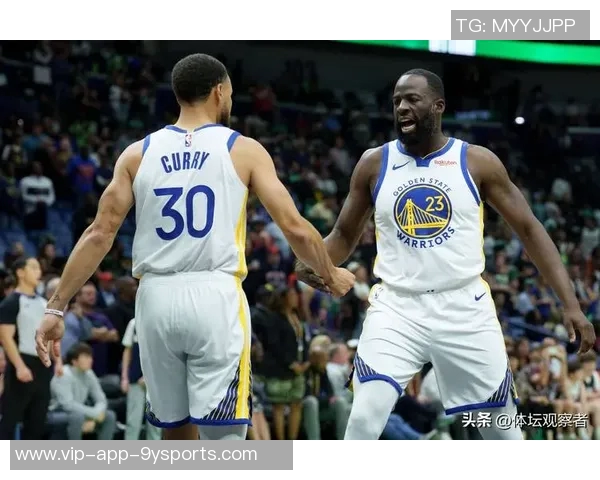波杰与库里携手迎来第三年默契加深与巴特勒的配合日益成熟 波杰与库里携手迎来第三年默契加深与巴特勒的配合日益成熟