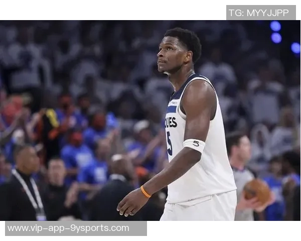 外线火力全开爱德华兹三节狂砍37分三分球命中率高达583 外线火力全开爱德华兹三节狂砍37分三分球命中率高达583